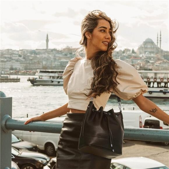 Vegan Leather Bucket Bags and Drawstring Black - Picture 3 of 6